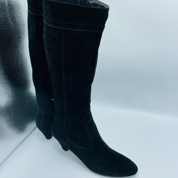 ANNE KLEIN SUEDE LEATHER BOOTS. - Picture 9 of 17